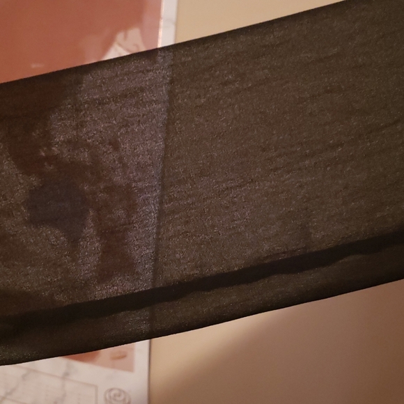 Sheer blouse - Picture 2 of 5